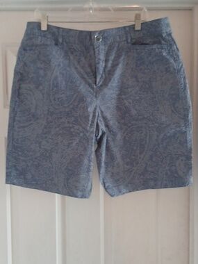 𝅺INTRO. LOVE THE FIT Women's Light Blue Paisley Print Shorts, 16
